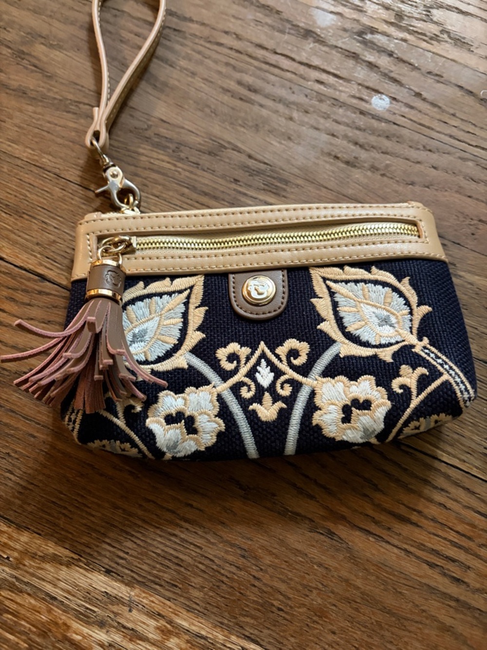 Spartina 449 Navy and Tan Embroidered Wristlet